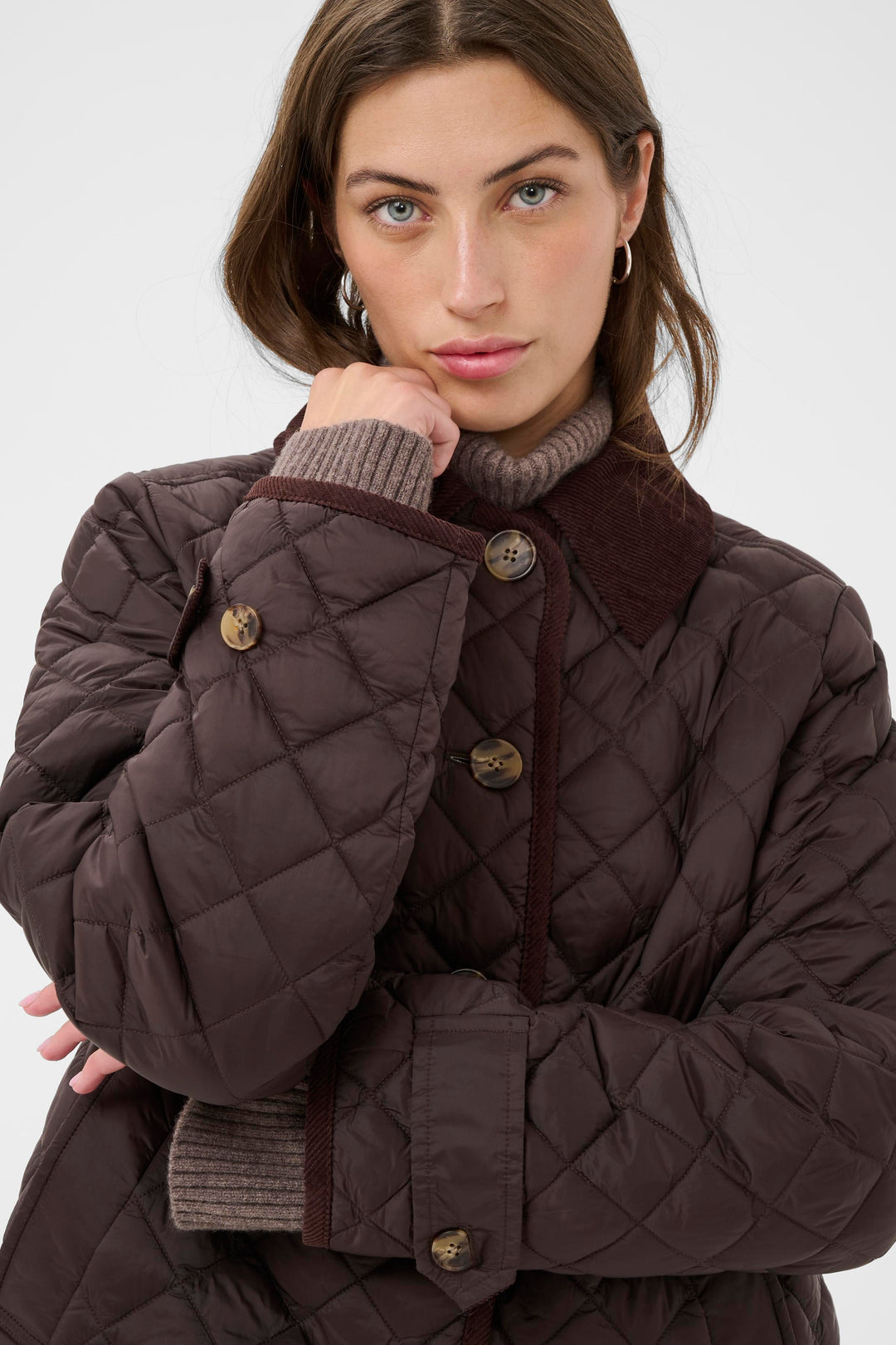 Veste matelassée Safiya - Un essentiel de mi-saison en materiaux recyclés