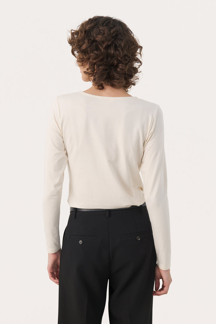Nemajas Essential Sweater