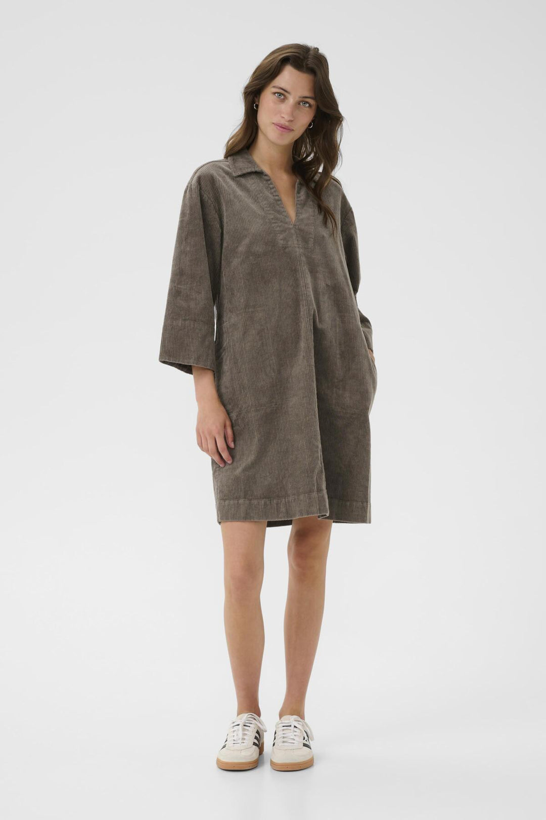 Robe en velour côtelé Sharri