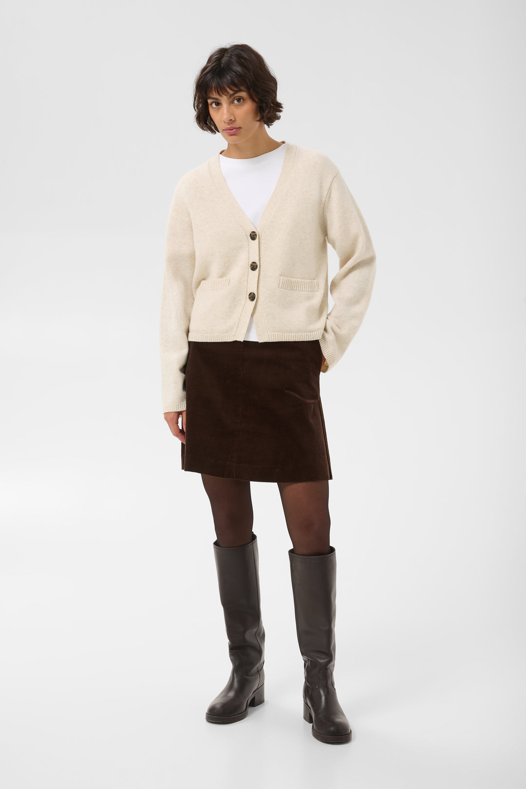 Cardigan court en pure laine certifiée Sveva - Boutonnée classique à col en V