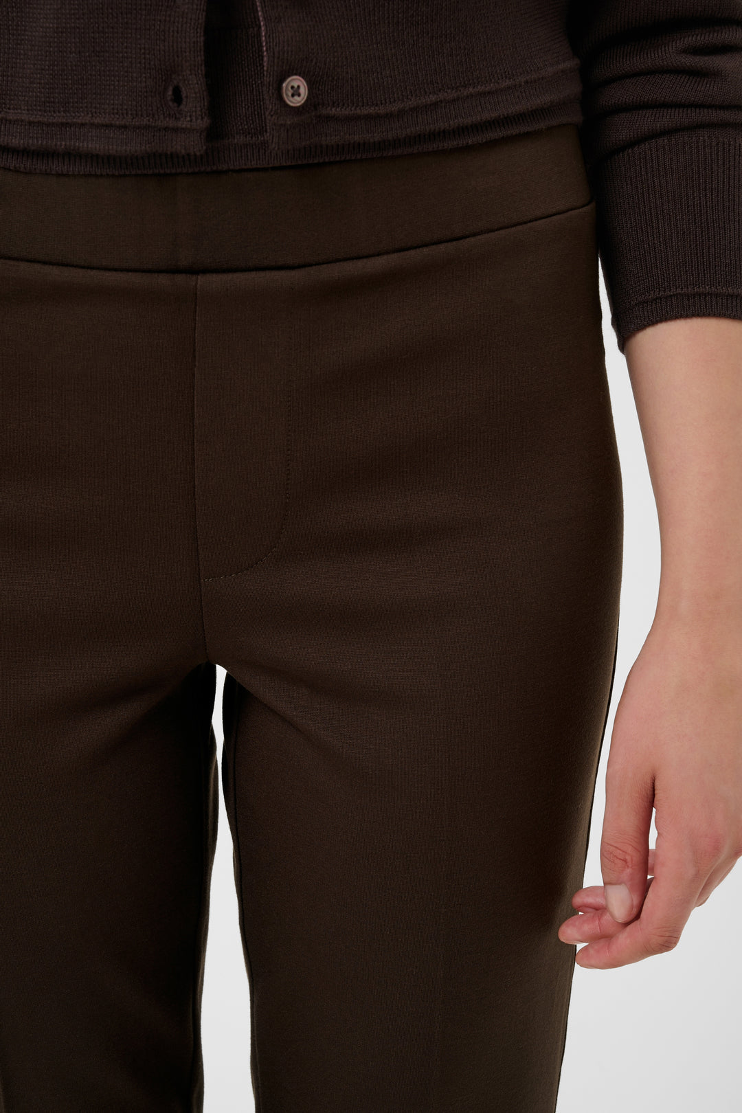 Pantalon à coupe droite en tricot extensible Ponta - Avec plis structurants et taille haute
