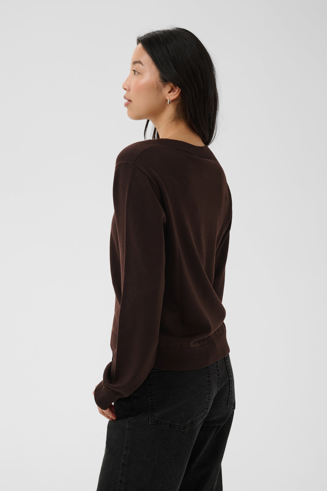 Chandail en tricot de laine certifiée Yona - Avec coupe classique et finitions côtelées