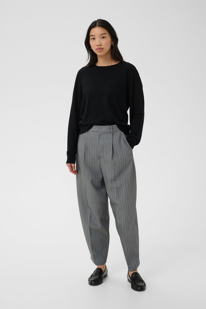 Chandail en tricot de laine certifiée Yona - Avec coupe classique et finitions côtelées