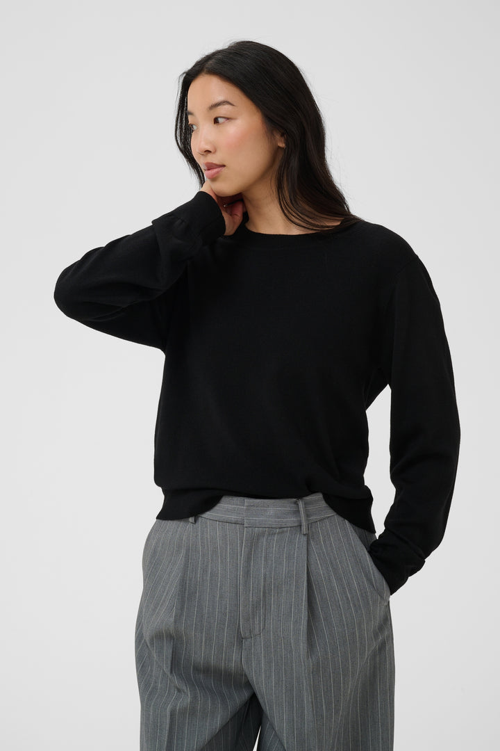 Chandail en tricot de laine certifiée Yona - Avec coupe classique et finitions côtelées
