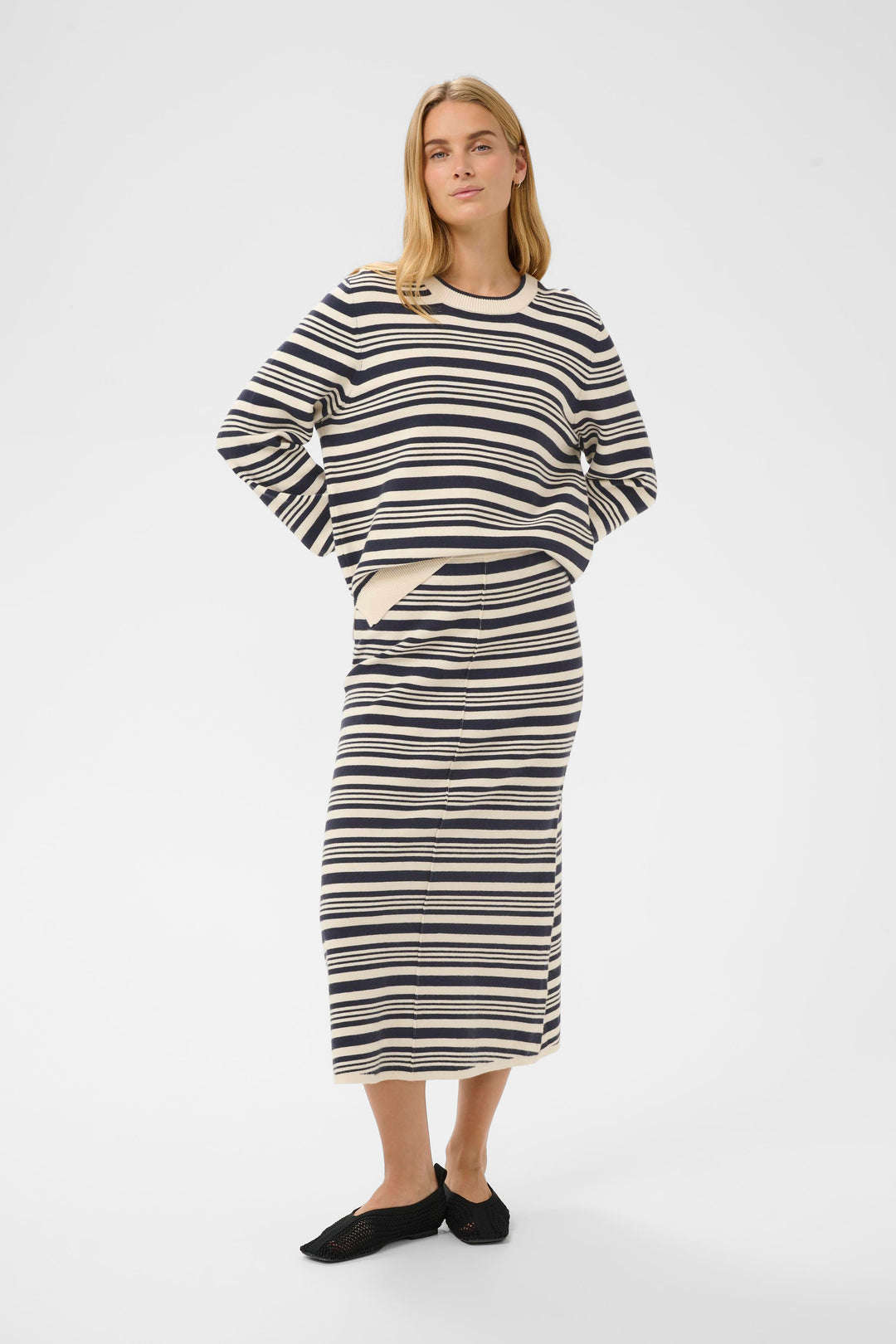 Jupe à rayures Angelie – fluide et actuelle