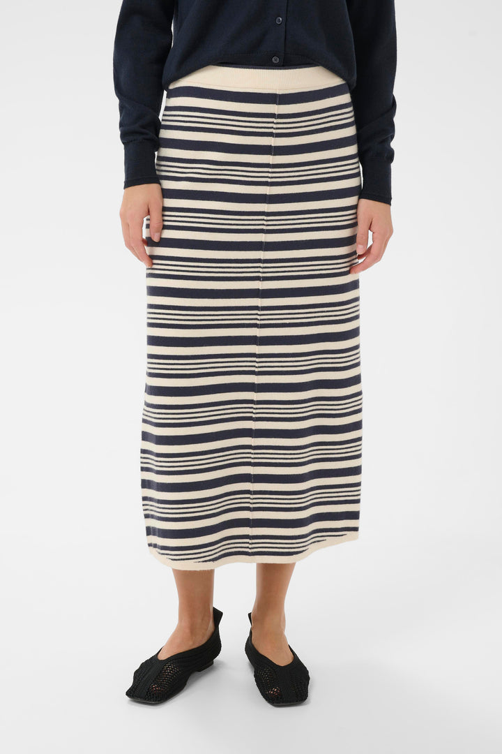 Jupe à rayures Angelie – fluide et actuelle