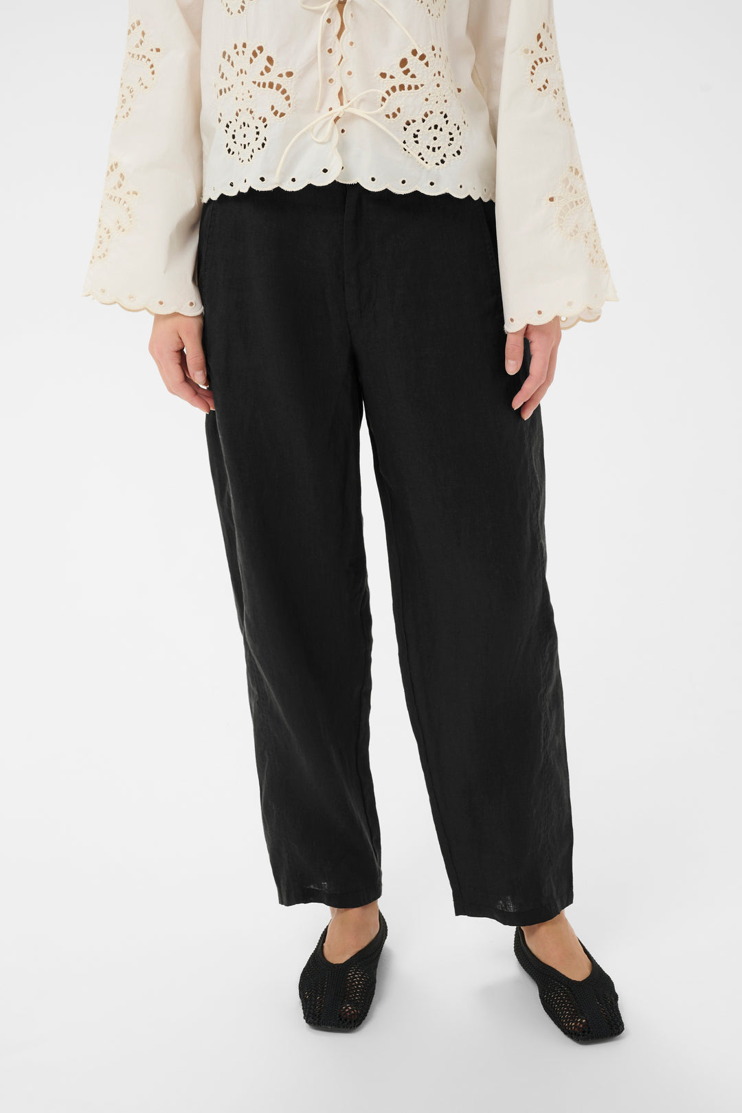 Pantalon en lin Atima – Confortable et contemporain