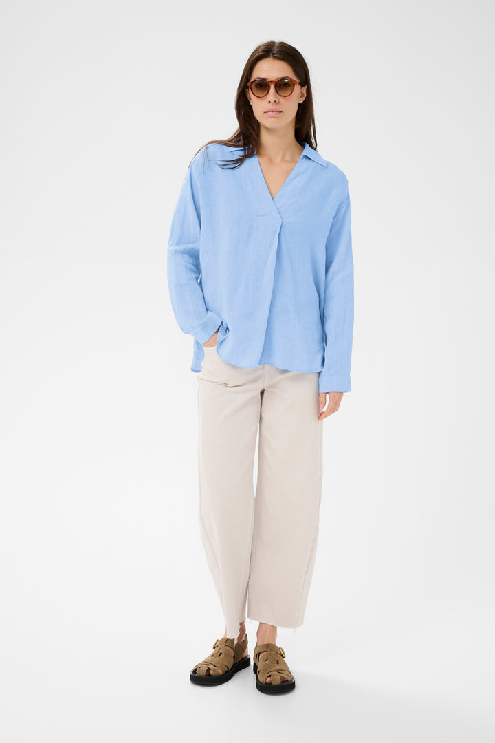 Blouse en lin Ayo – Col en V et coupe droite