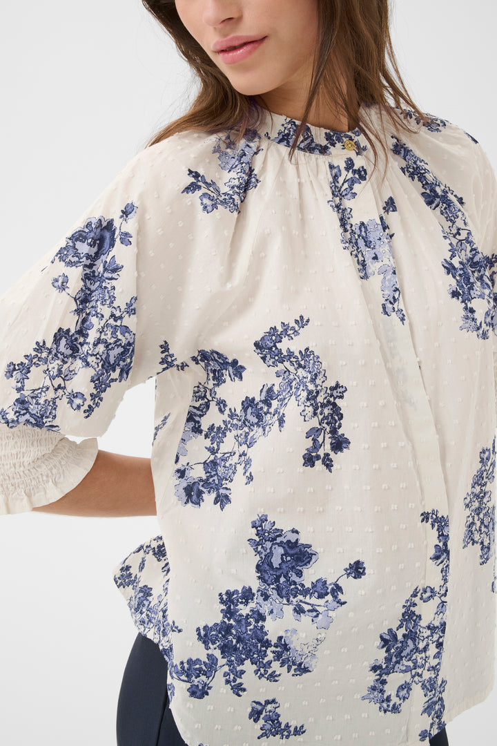 Almeras Blouse - Comfortable organic cotton and classic fit