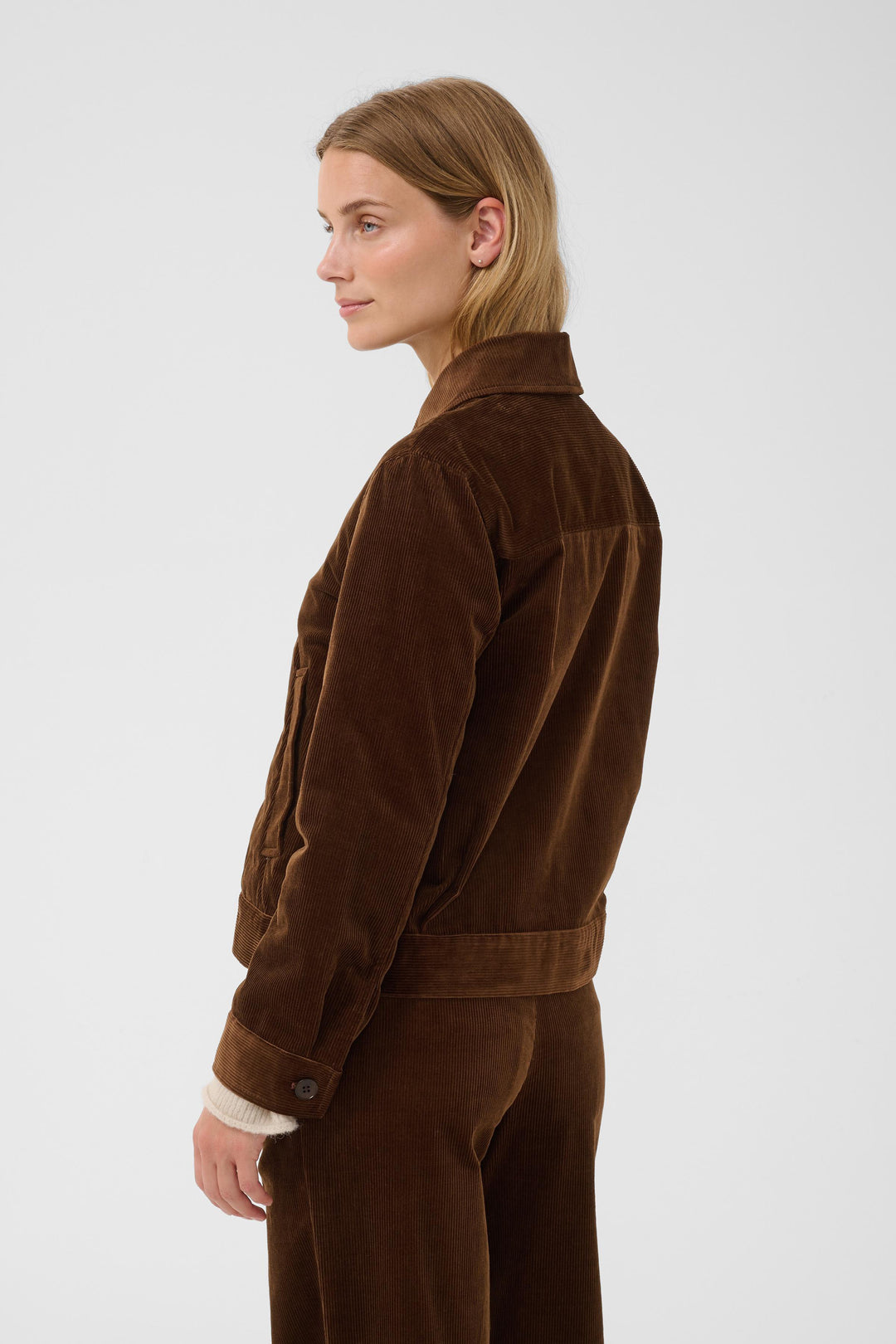 Veste en coton mélangé Constanze - Court et structuré à boutonnage simple