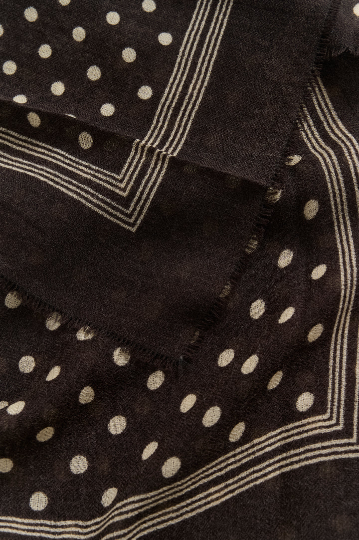 Foulard Celesta - Accessoire polyvalent en pure laine