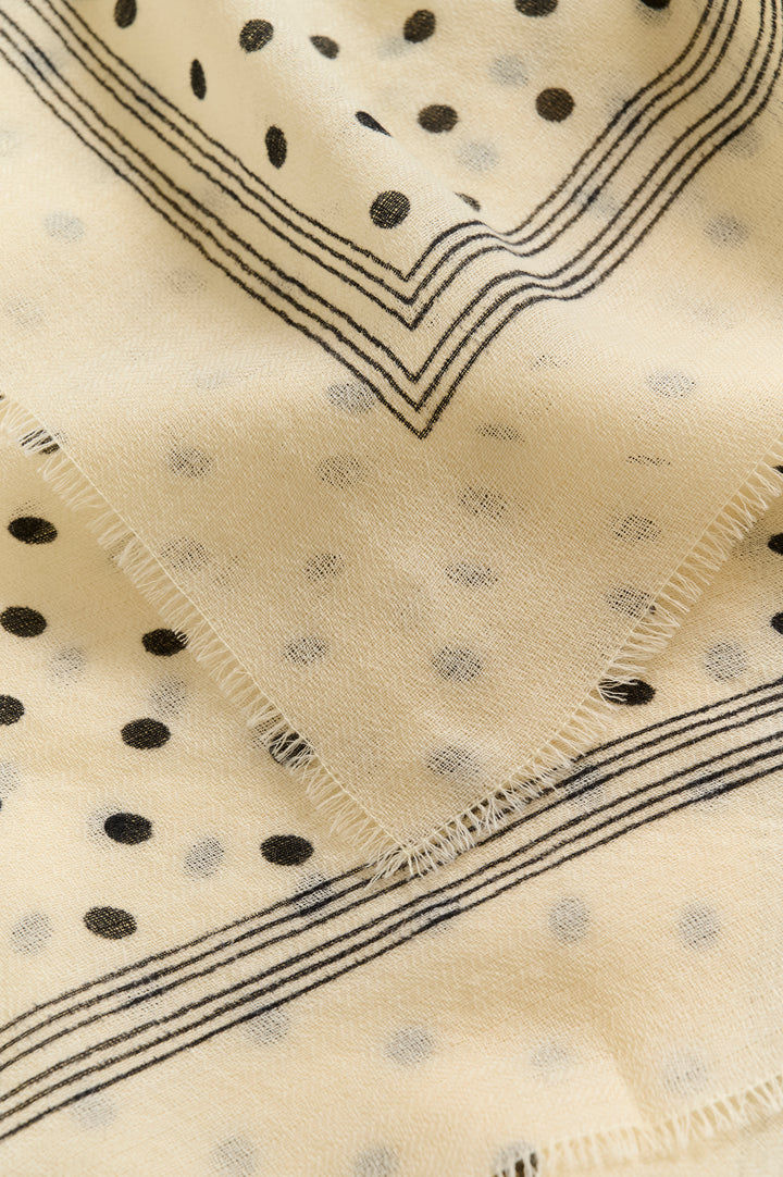 Foulard Celesta - Accessoire polyvalent en pure laine