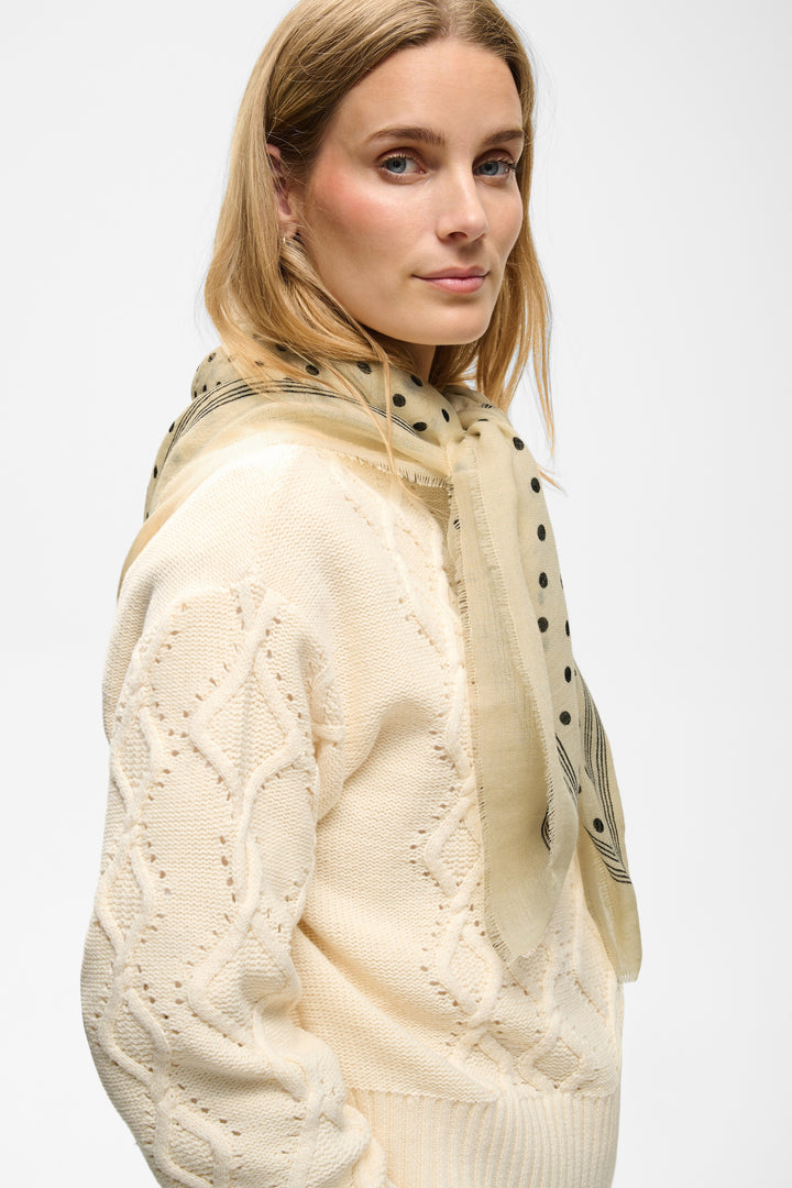 Foulard Celesta - Accessoire polyvalent en pure laine