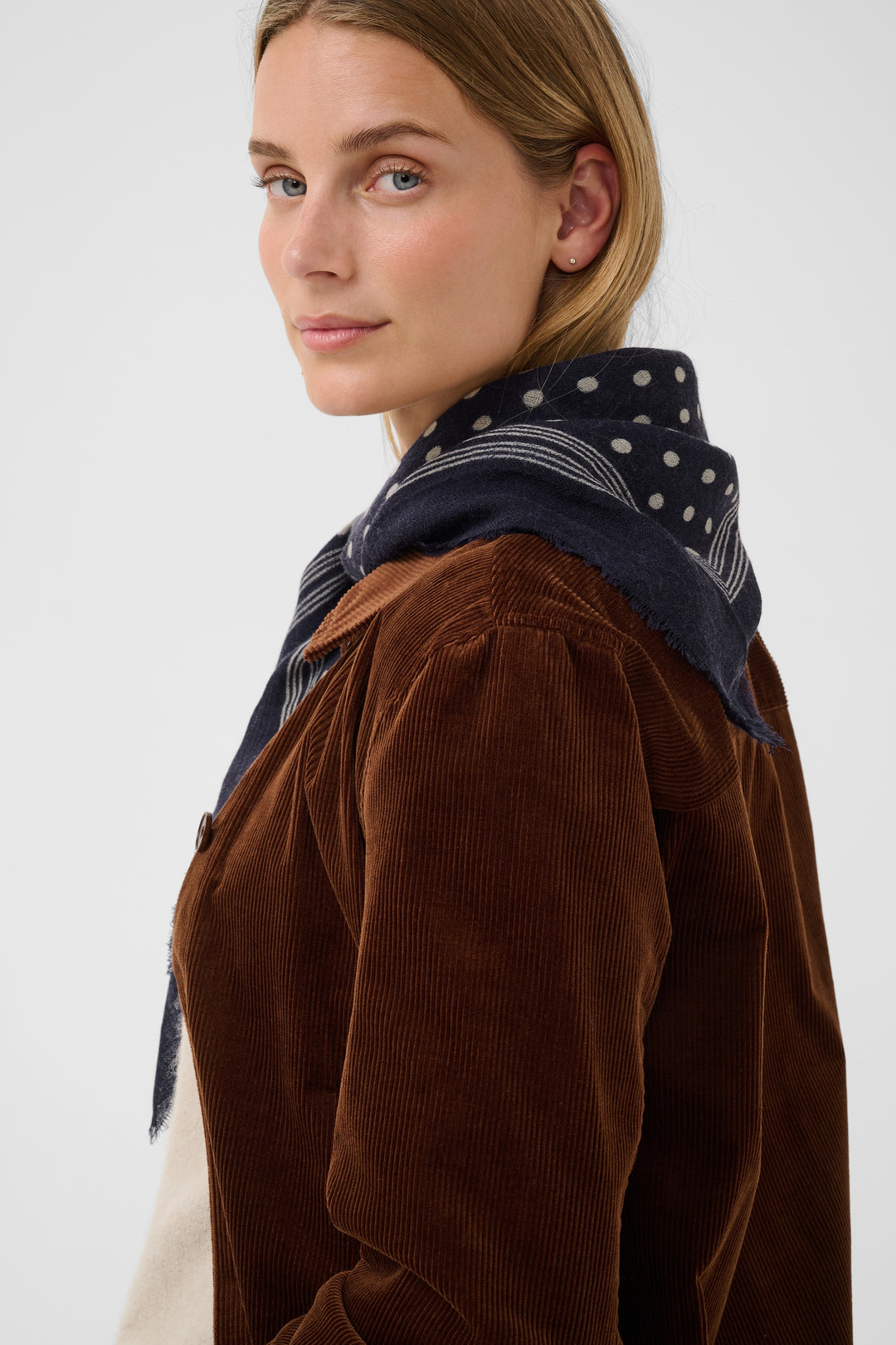 Foulard Celesta - Accessoire polyvalent en pure laine