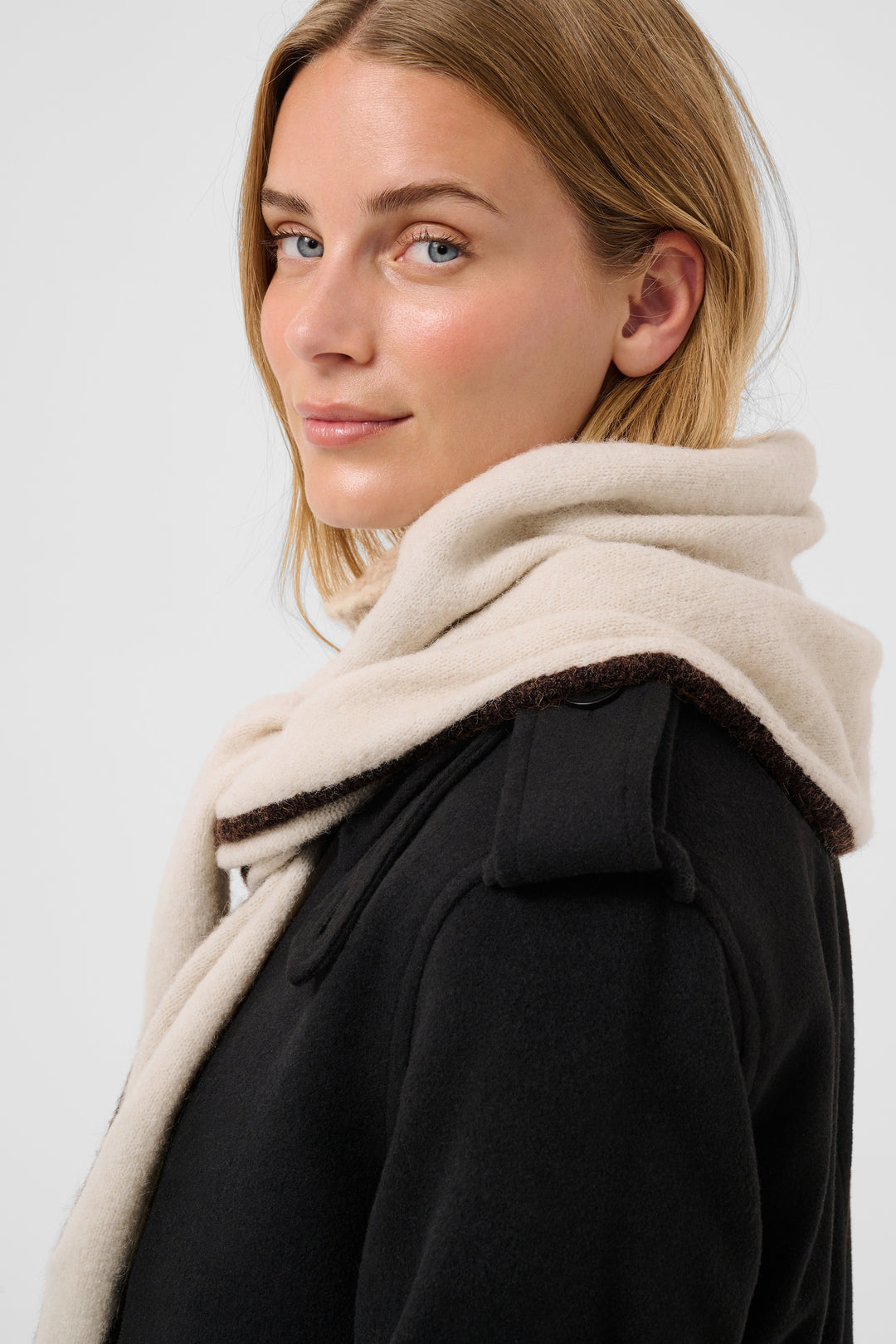 Foulard moelleux Cimya - Laine certifiée aux bordures contrastantes