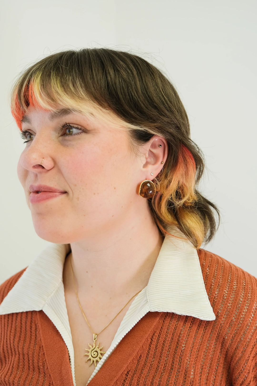 Boucles d'oreilles ovales effet écaille de tortue dorées - En résine