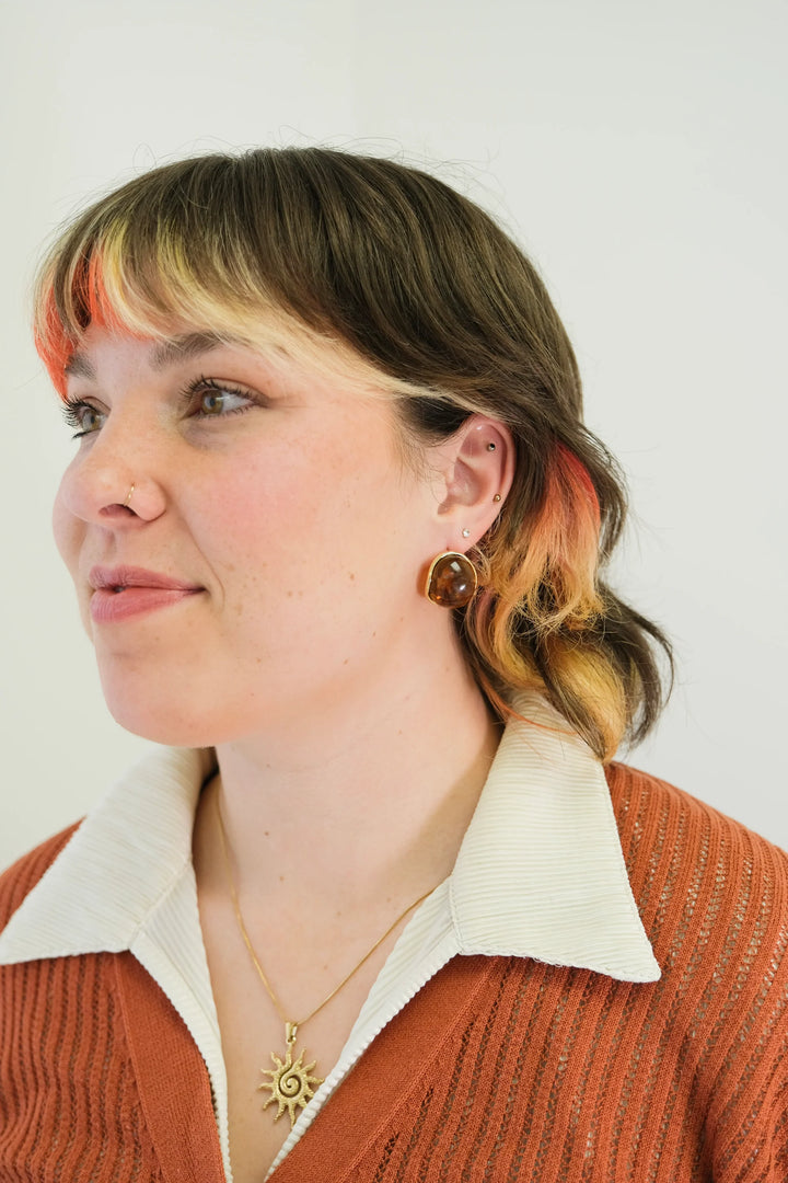 Boucles d'oreilles ovales effet écaille de tortue dorées - En résine