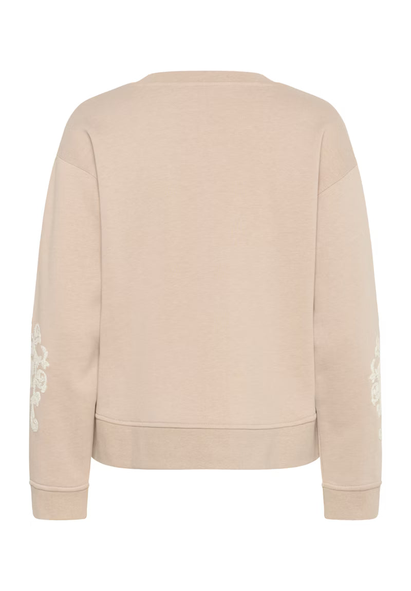 Chandail décontracté brodé Hella