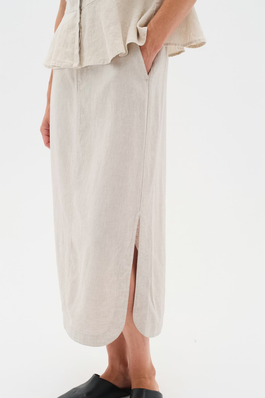 Rimone long skirt — Blended linen and flowy cut