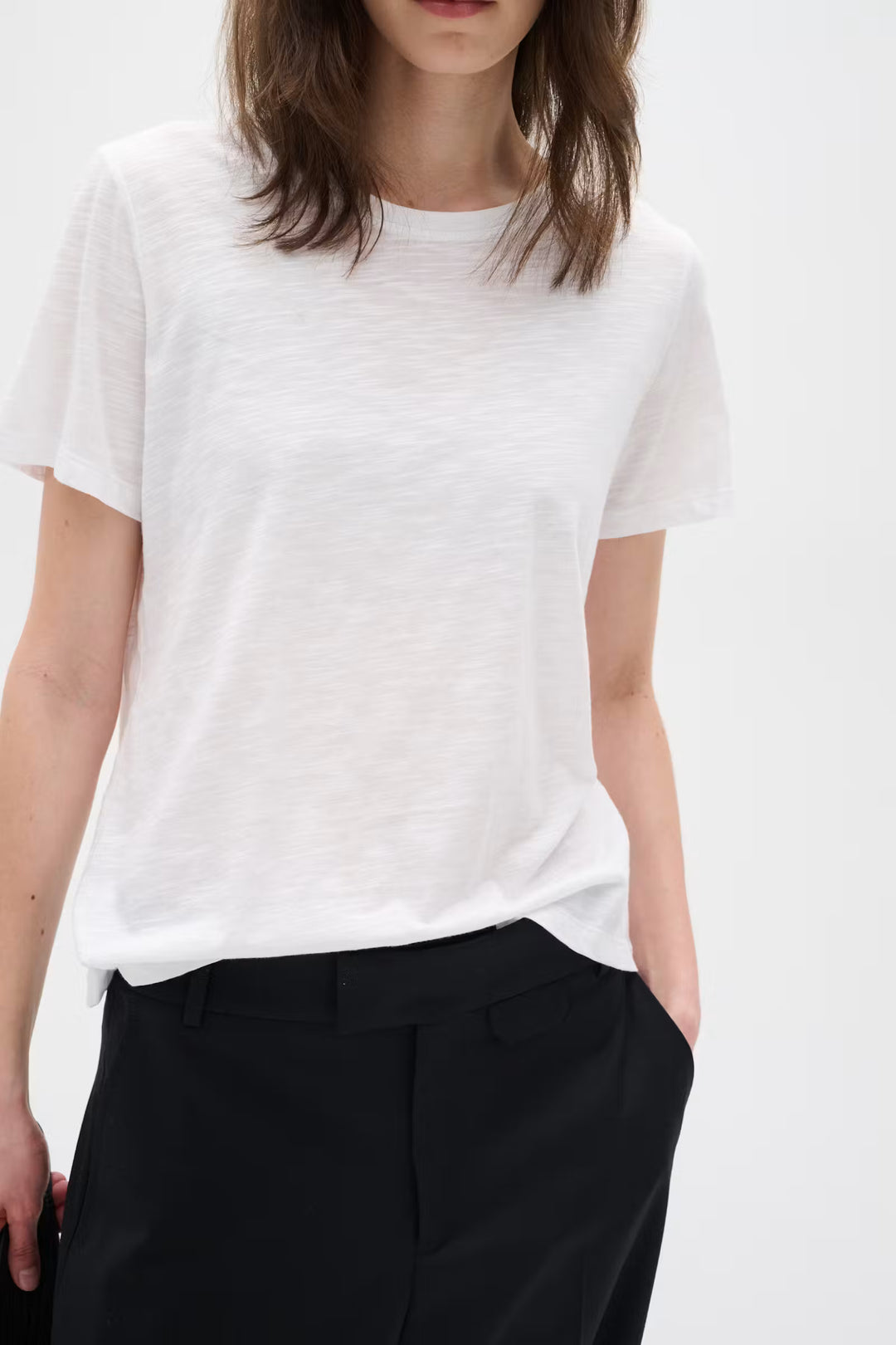T-shirt à coupe droite Alma - En coton et modal avec encolure ronde et manches courtes