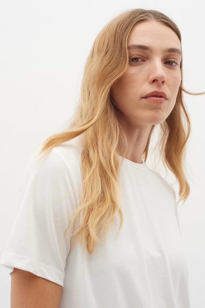 T-shirt basique en modal TENCEL™ Liliana - Avec encolure ronde et manches courtes