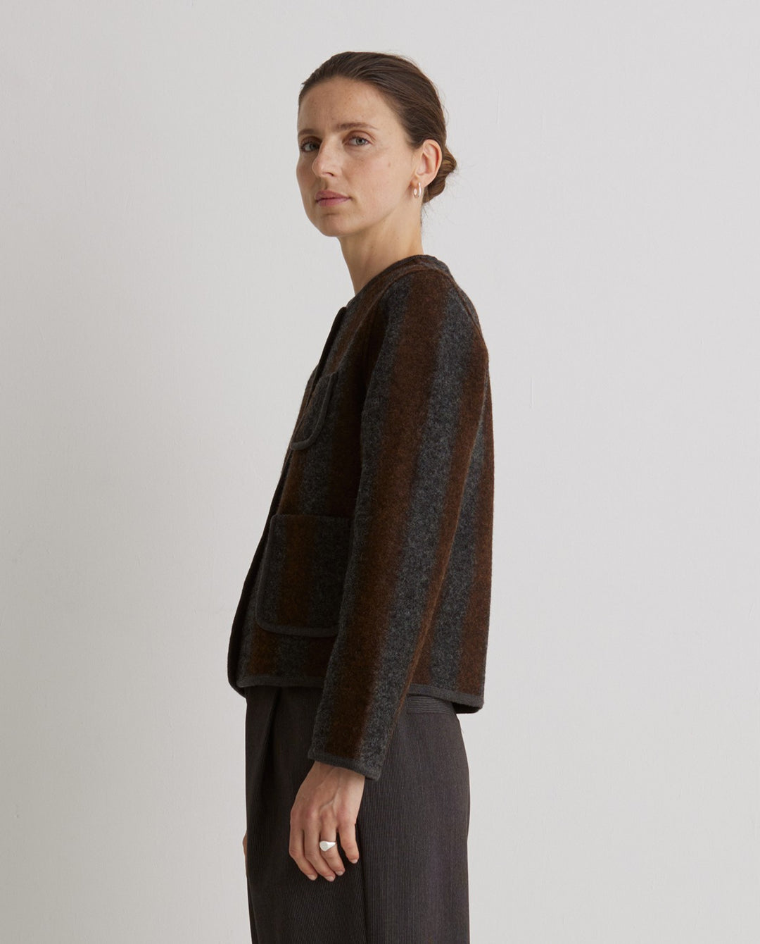 Manteau court en mélange de laine bouillie à rayures