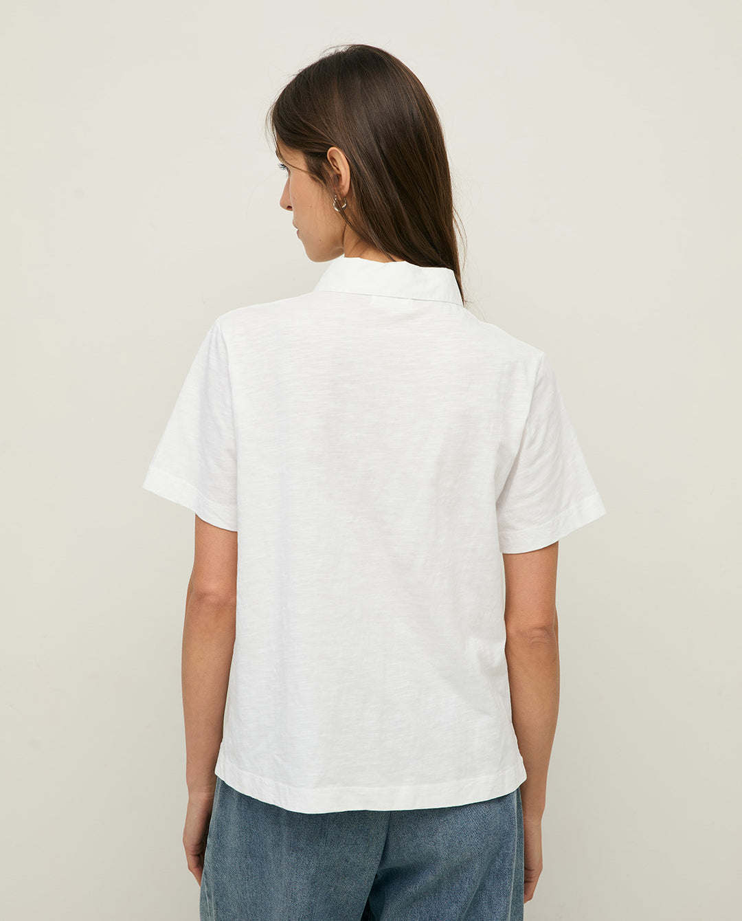 T-shirt en coton biologique - Coupe polo et style épuré