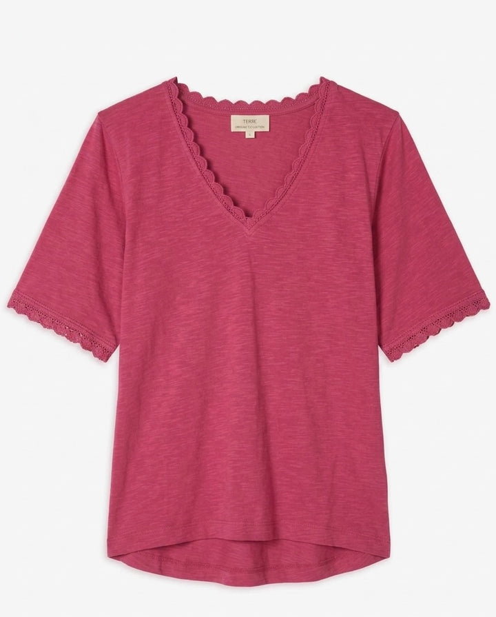 T-shirt en coton biologique - Encolure en V avec détails en crochet délicats