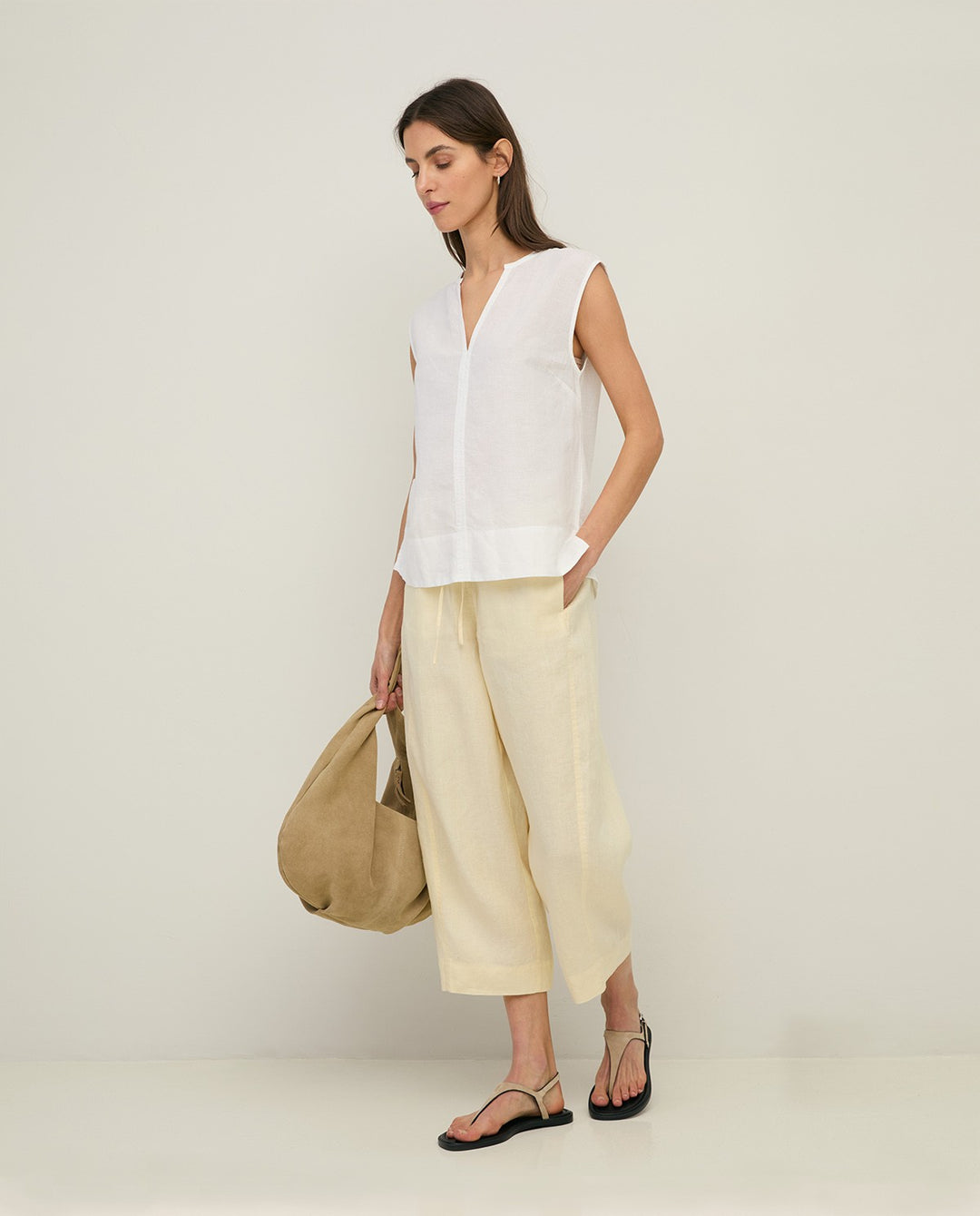 Blouse sans manches en lin et coton - Coupe fluide et structurée