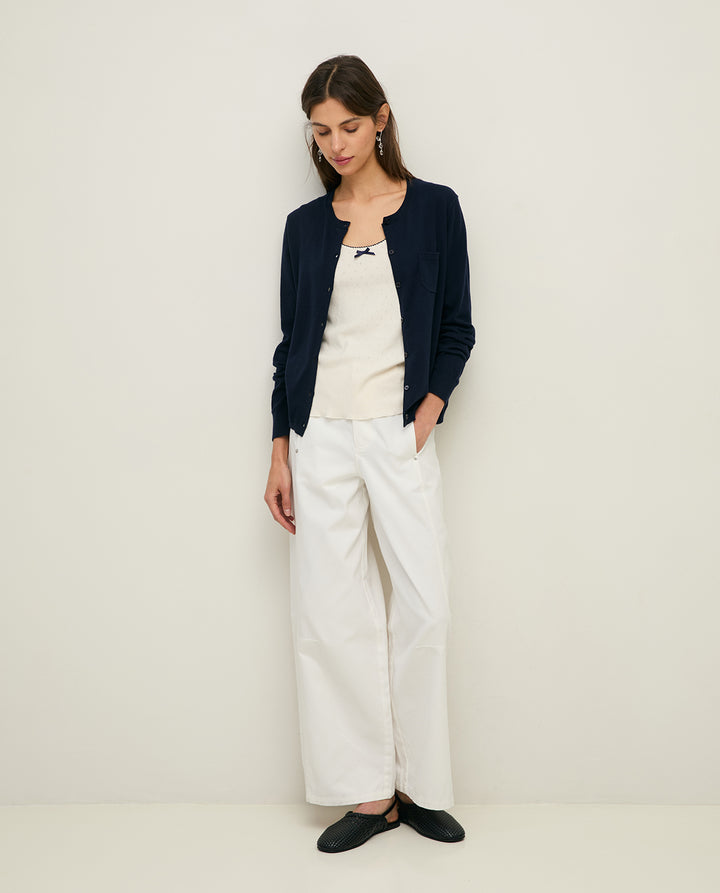 Cardigan en coton biologique — Tricot et coupe classique