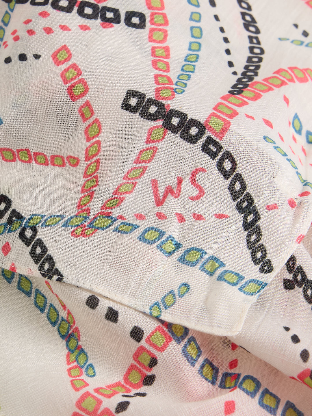 Foulard léger à imprimés Callie - Accessoire pratique en coton biologique