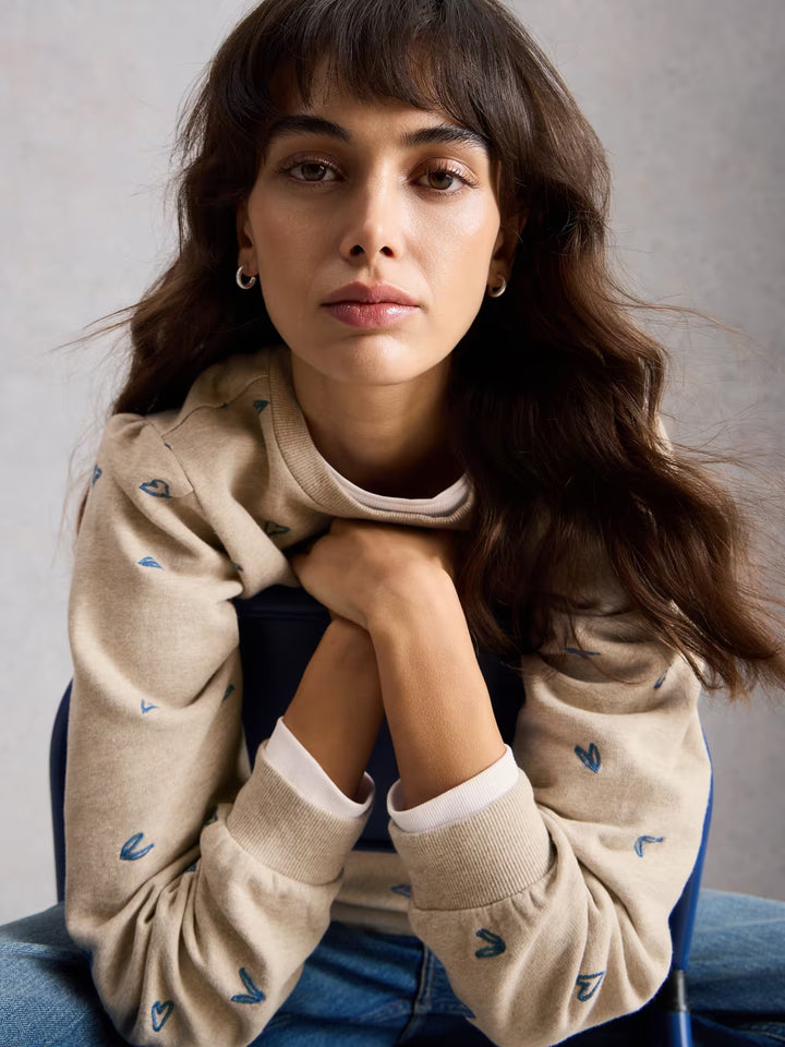 Chandail à cœurs brodés en coton biologique