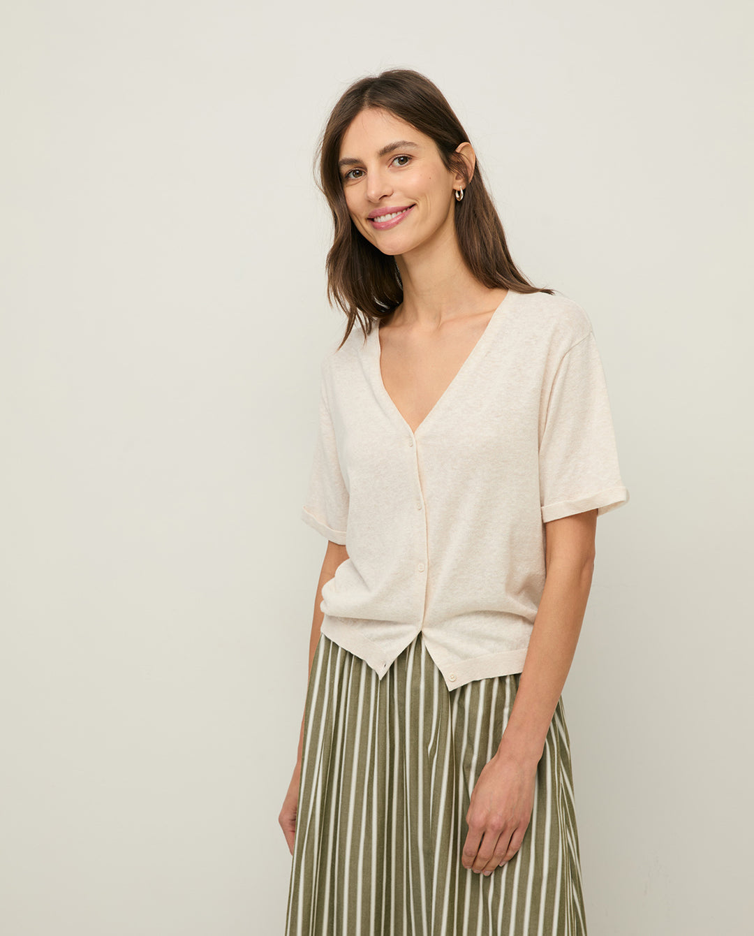 Cardigan à manches courtes en lin et coton - Un tricot léger et structuré