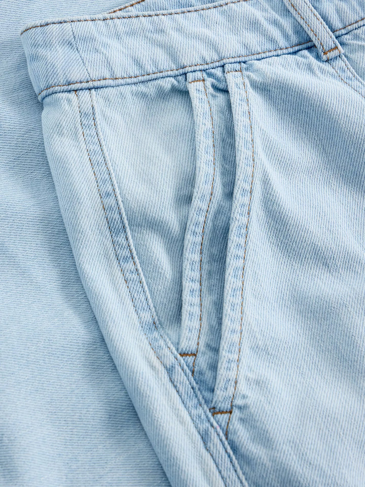 Jeans à la coupe effilée - En denim de coton biologique