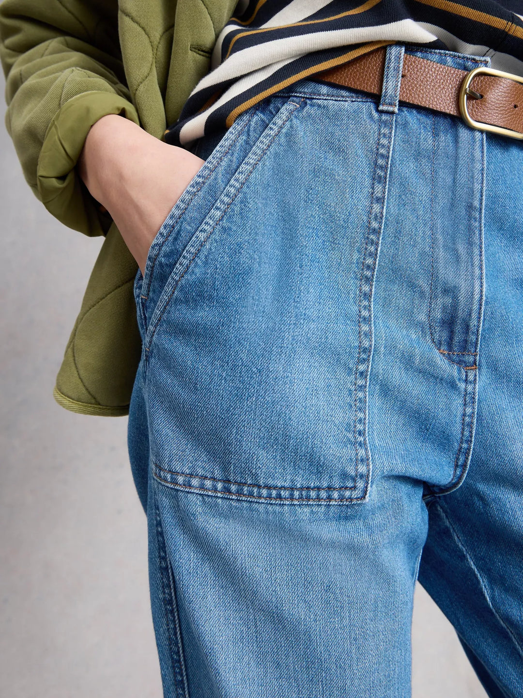 Jeans à la coupe effilée - En denim de coton biologique**