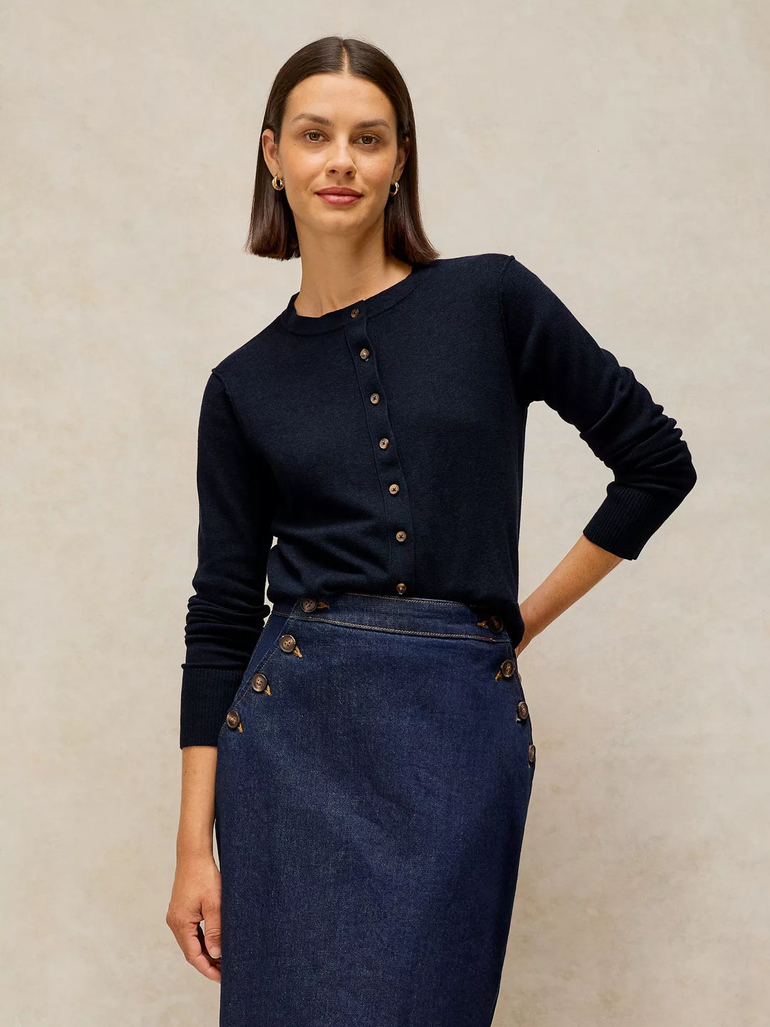 Cardigan boutonné en coton biologique Lois - À col rond et manches longues