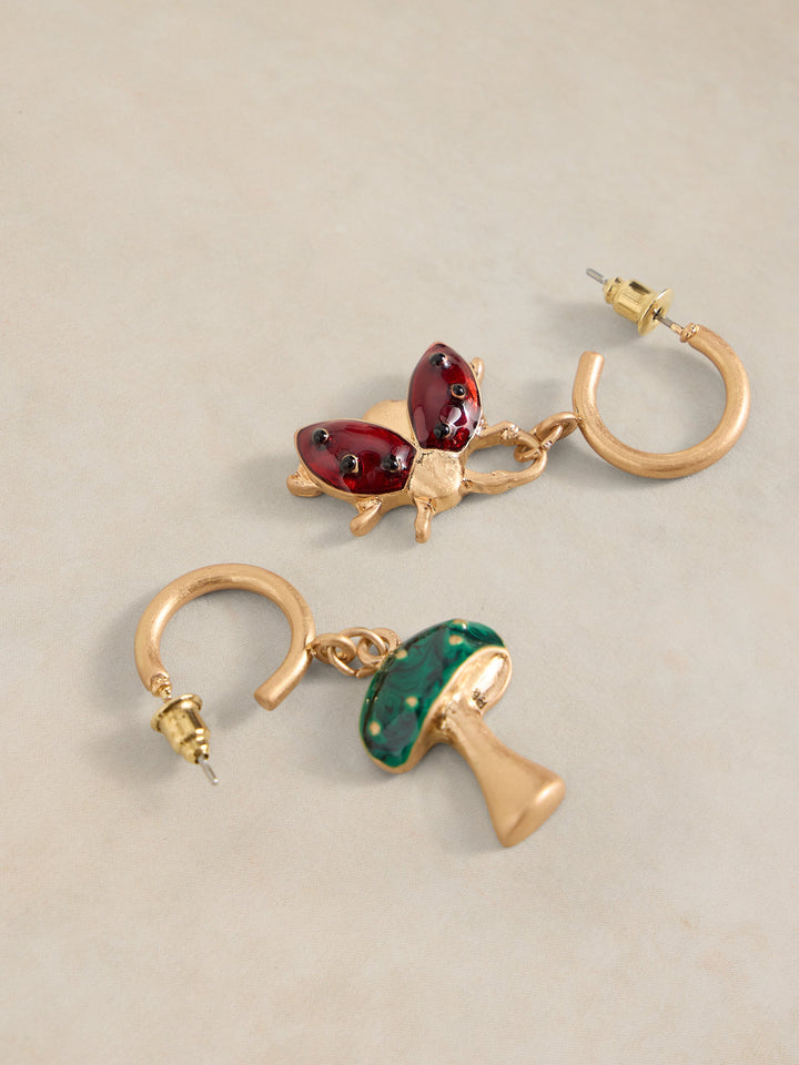 Boucles d'oreilles asymétriques Woodland - Aux pendentifs sculptés