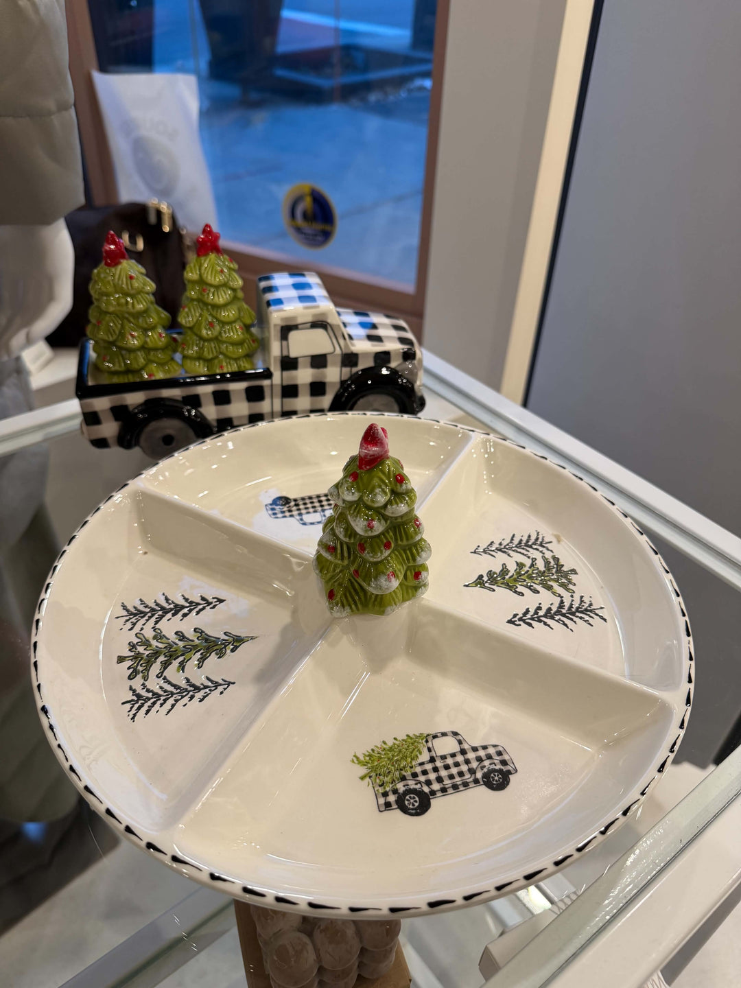 Assiette compartimentée avec sapins - Plat de service rond en céramique