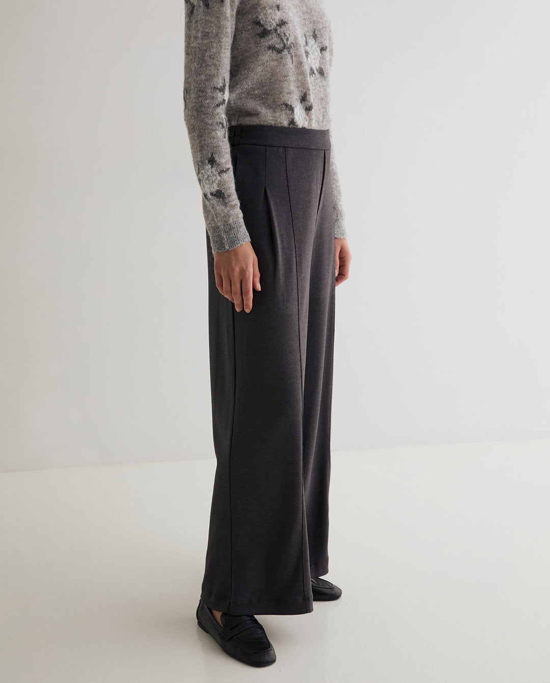 Pantalon à jambe large - Coutures structurantes en maille douce