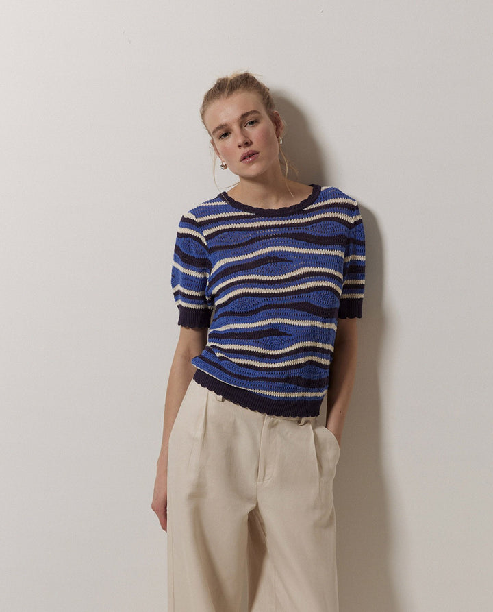 Pull en lin à effet vagué bleu et écru