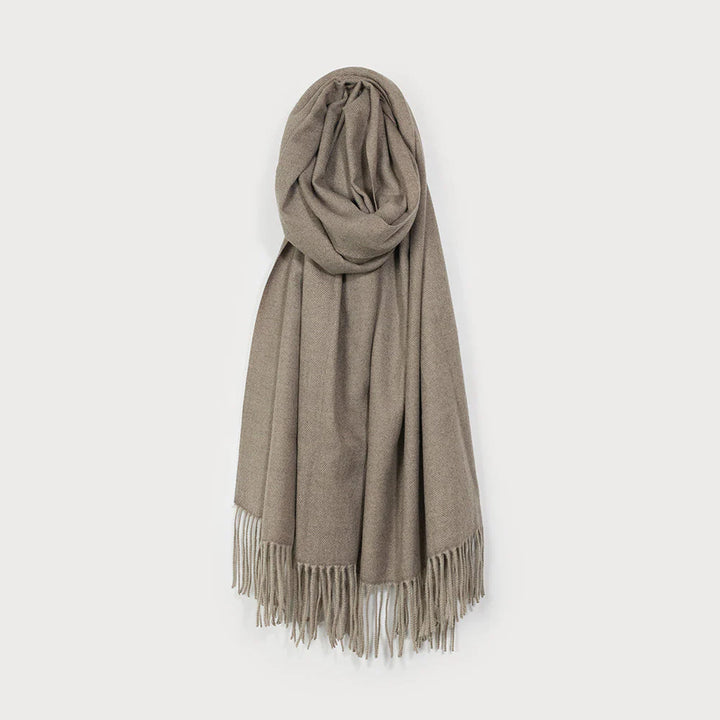 Foulard chaleureux à franges