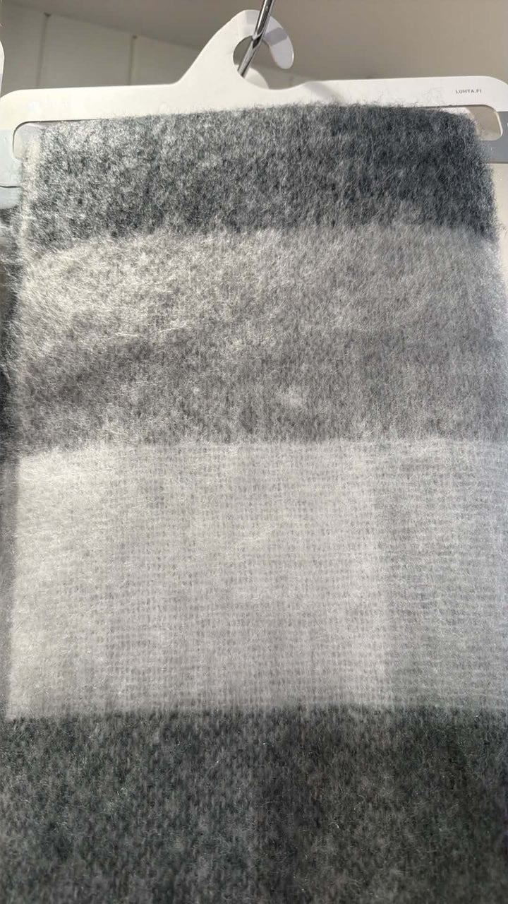 Écharpe douillette à franges Naanjoki - Taille unique généreuse