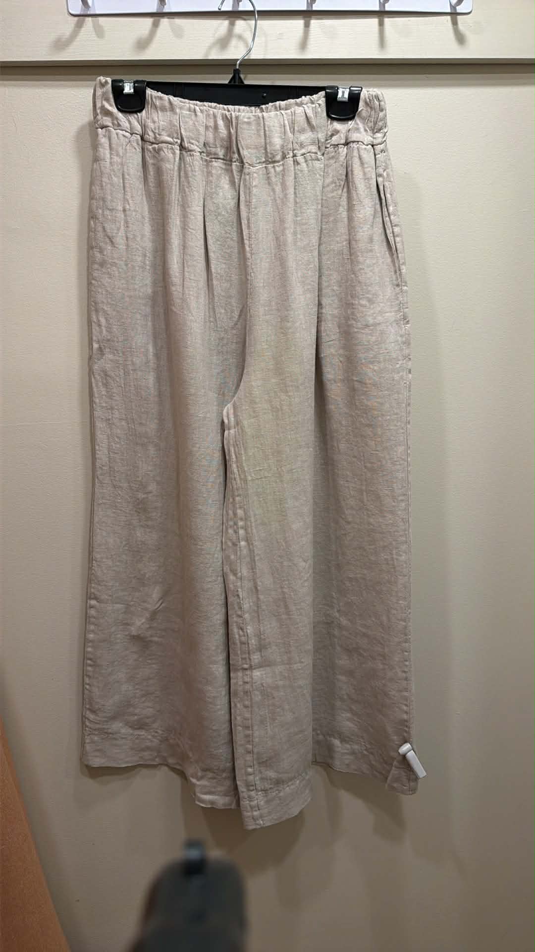 Pantalon taille élastique Celia – silhouette soignée et confort extensible