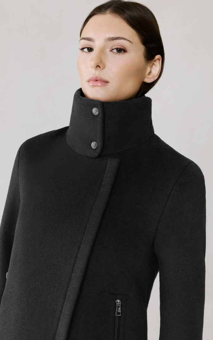 Manteau en laine hybride Abbi - Mi-cuisse à fermeture asymétrique et col amovible