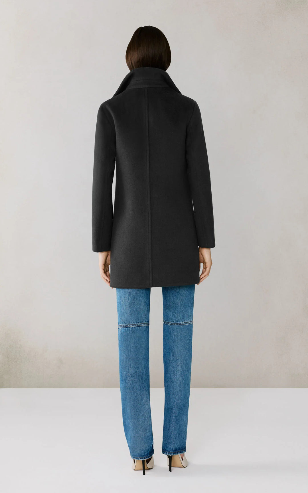 Manteau en laine hybride Abbi - Mi-cuisse à fermeture asymétrique et col amovible