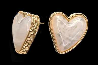 Boucles d'oreilles cœur blanc marbré dorées - En résine
