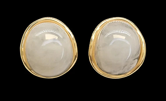 Boucles d'oreilles ovales blanc marbré dorées - En résine