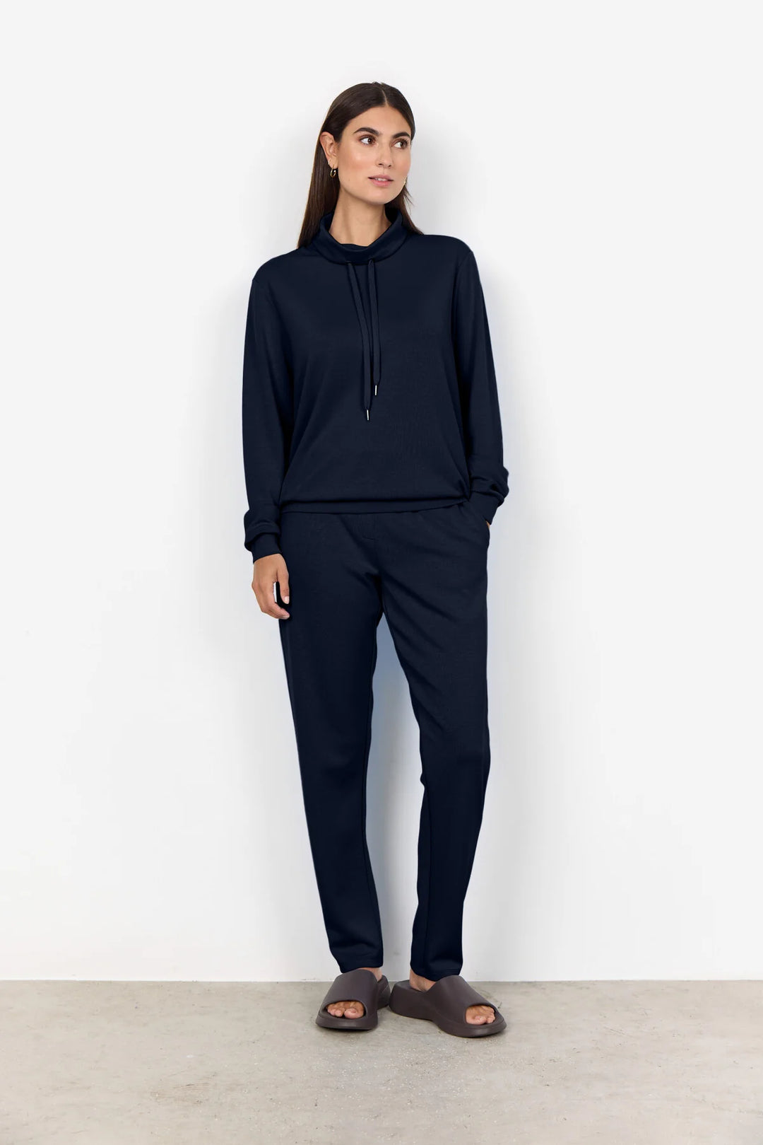 Pull col montant avec cordons d'ajustements