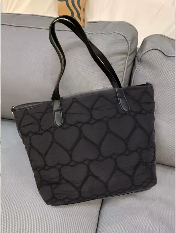 Sac fourre-tout matelassé à motifs cœur - Format pratique