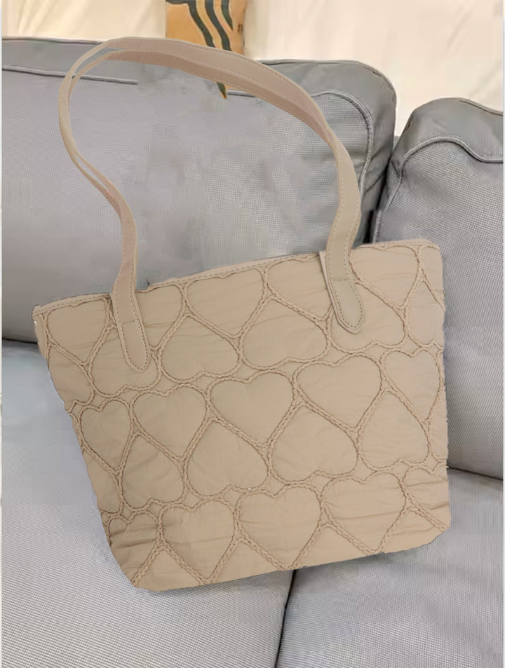 Sac fourre-tout matelassé à motifs cœur - Format pratique